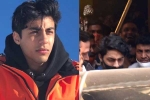 Aryan Khan breaking news, Aryan Khan drugs, aryan khan out on bail after four weeks, Drugs case Aryan Khan breaking news, Aryan Khan drugs, aryan khan out on bail after four weeks, Drugs case