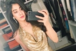 Jhanvi Kapoor debut, Jhanvi Kapoor latest, jhanvi kapoor sizzles in a gold outfit, Jhanvi kapoor
