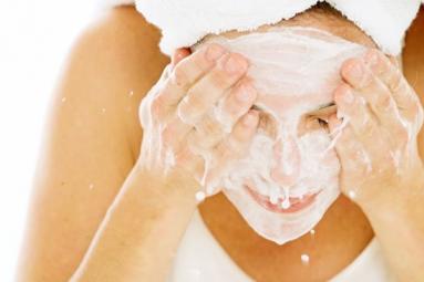 Natural cleansers to get rid of make-up! Natural cleansers to get rid of make-up!