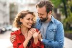 Relationship Tips debate, Relationship Tips for women, special signs that tell if a man is into you, Hurtful