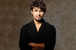 seafood allergy symptoms, list of sonu nigam tamil songs, sonu nigam in icu due to severe seafood allergy know causes symptoms, Shreya ghoshal