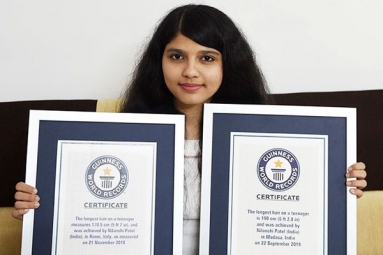 The Gujarat Teen has Set a World Record with Hair over 6-Feet Long