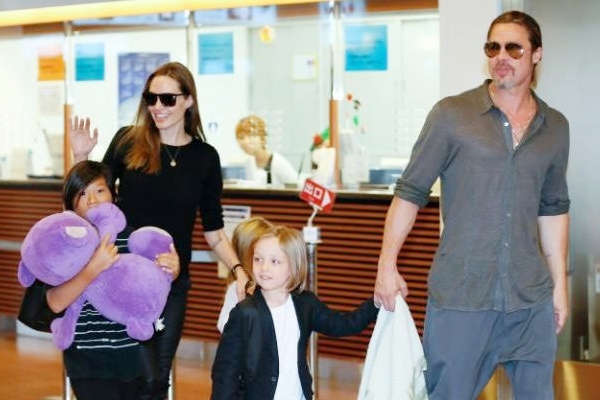 FBI considers investigation over plane claim: Brad Pitt