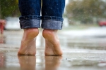monsoon 2019, How to Take Care of Foot in monsoon, 4 steps to follow to keep your feet neat and clean in monsoon, Flip flop