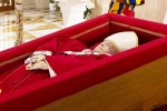 Pope Francis, Pope Francis death, pope francis funeral to be held on saturday, Donald trump