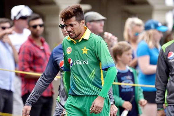 Amir faces crowd sledging after returning from spot-fixing ban},{Amir faces crowd sledging after returning from spot-fixing ban